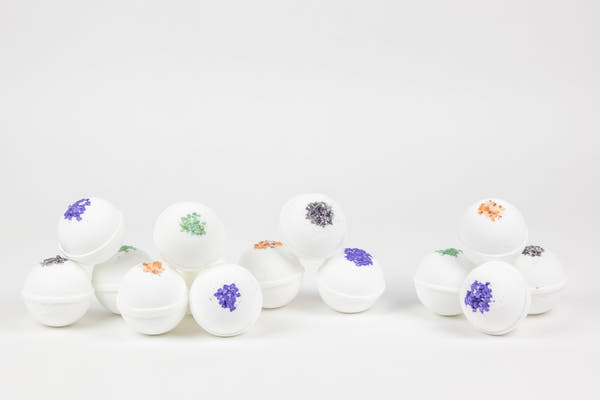 Bath Bomb and Shower Steamer Lizush All Natural Lavender Gift Box with - bath & body products